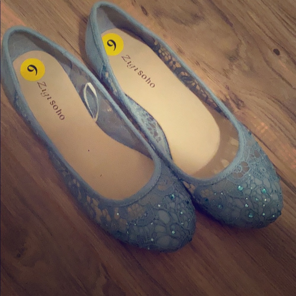 Zigisoho size 9,like new